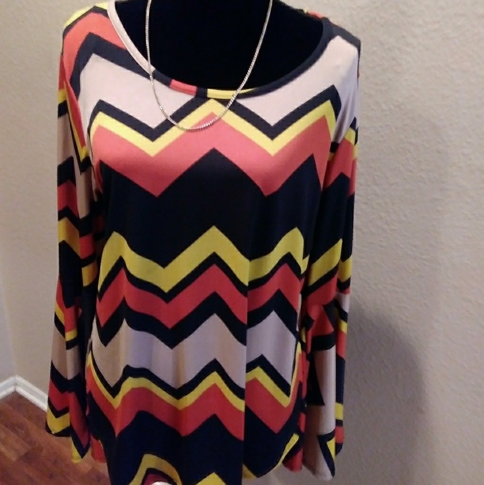 Long sleeve ladies top